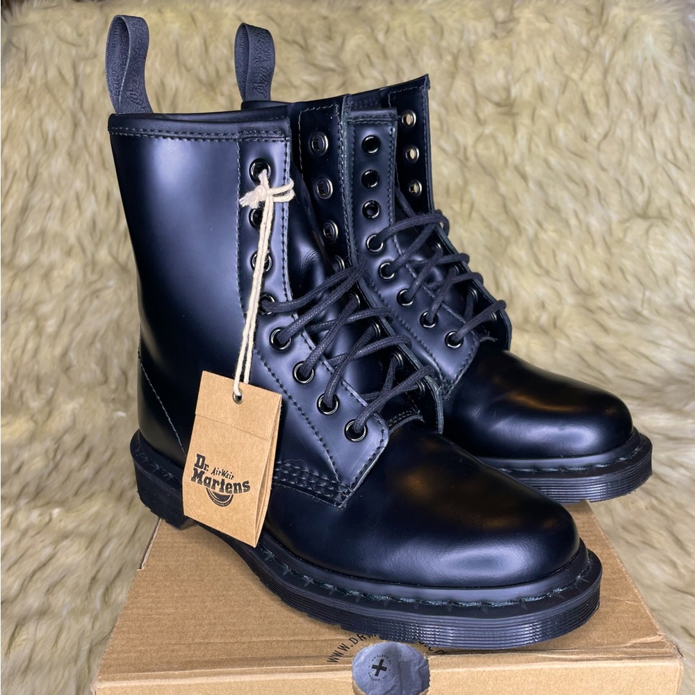 Dr. Martens 1460 Mono Smooth Leather Lace Up Boots Size 6 Women - New In Box